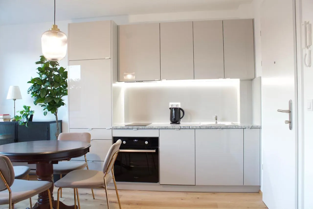 Stad10 - Apartments Very Close To Subway U2 Stadlau Wenen