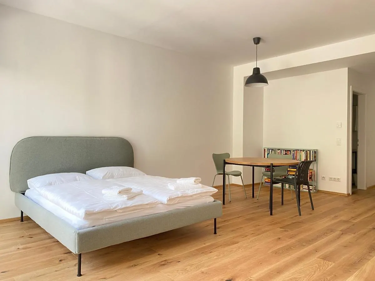Stad10 - Apartments Very Close To Subway U2 Stadlau Wenen
