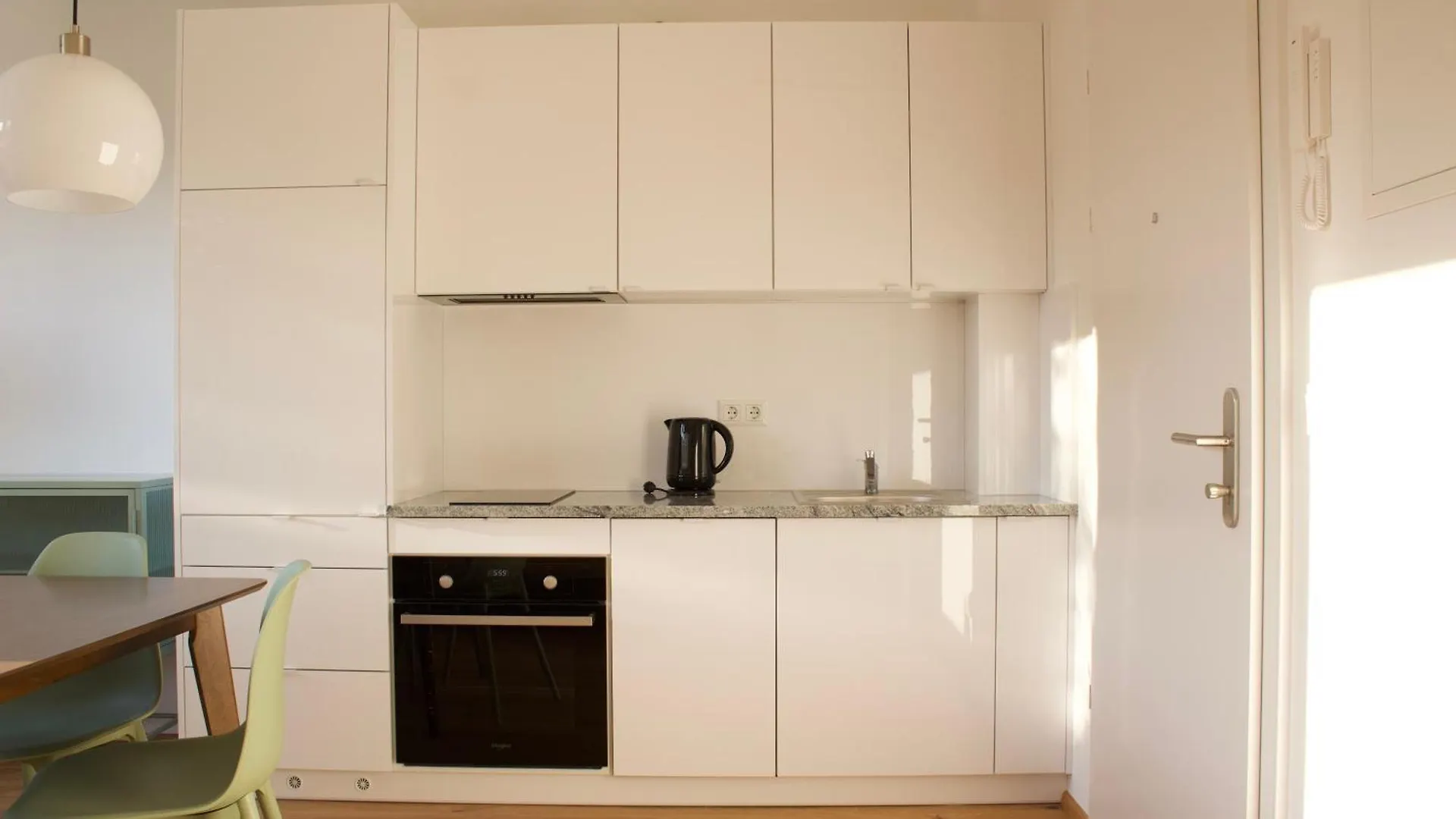 Stad10 - Apartments Very Close To Subway U2 Stadlau Wenen