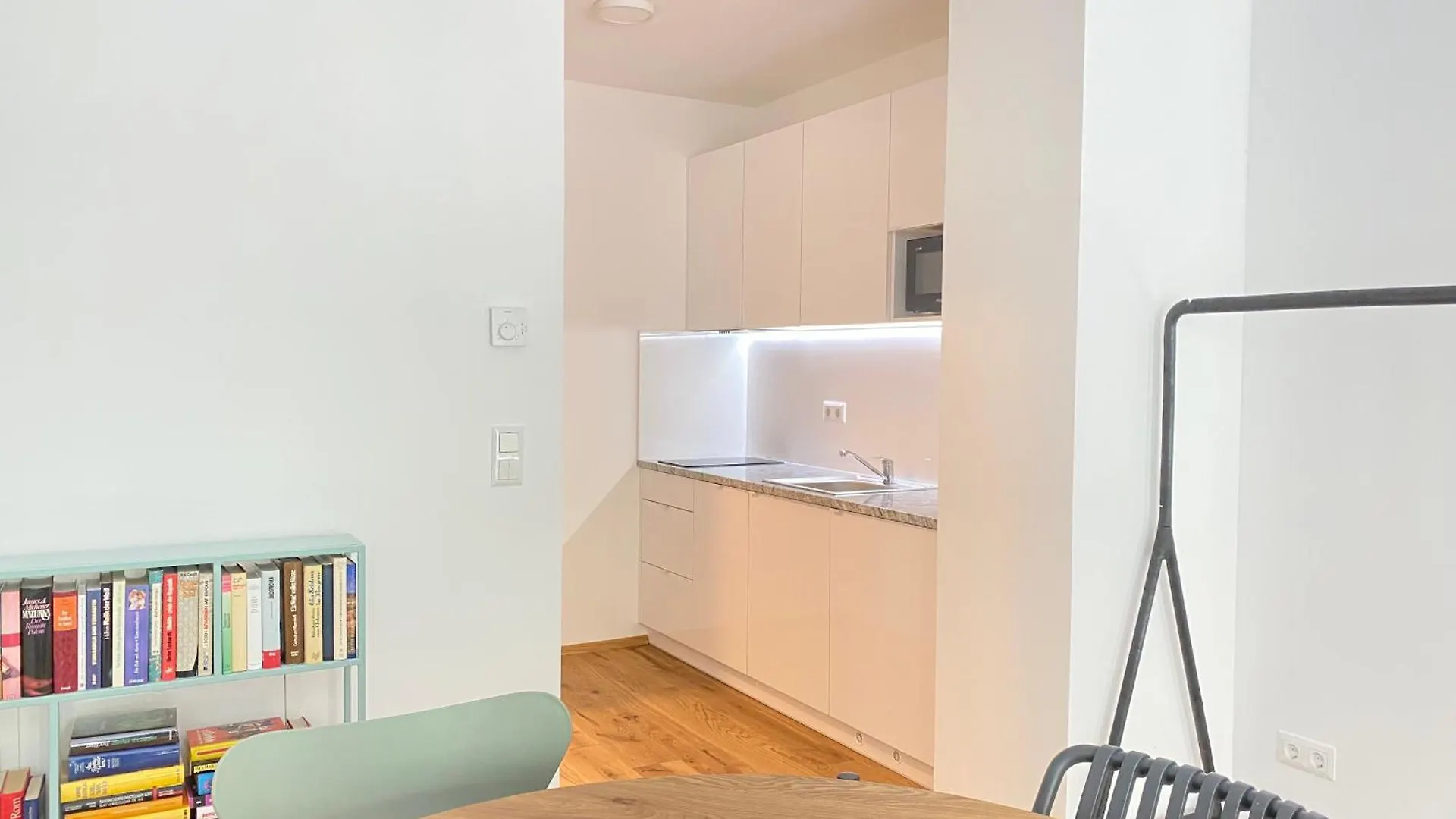 Stad10 - Apartments Very Close To Subway U2 Stadlau Wenen