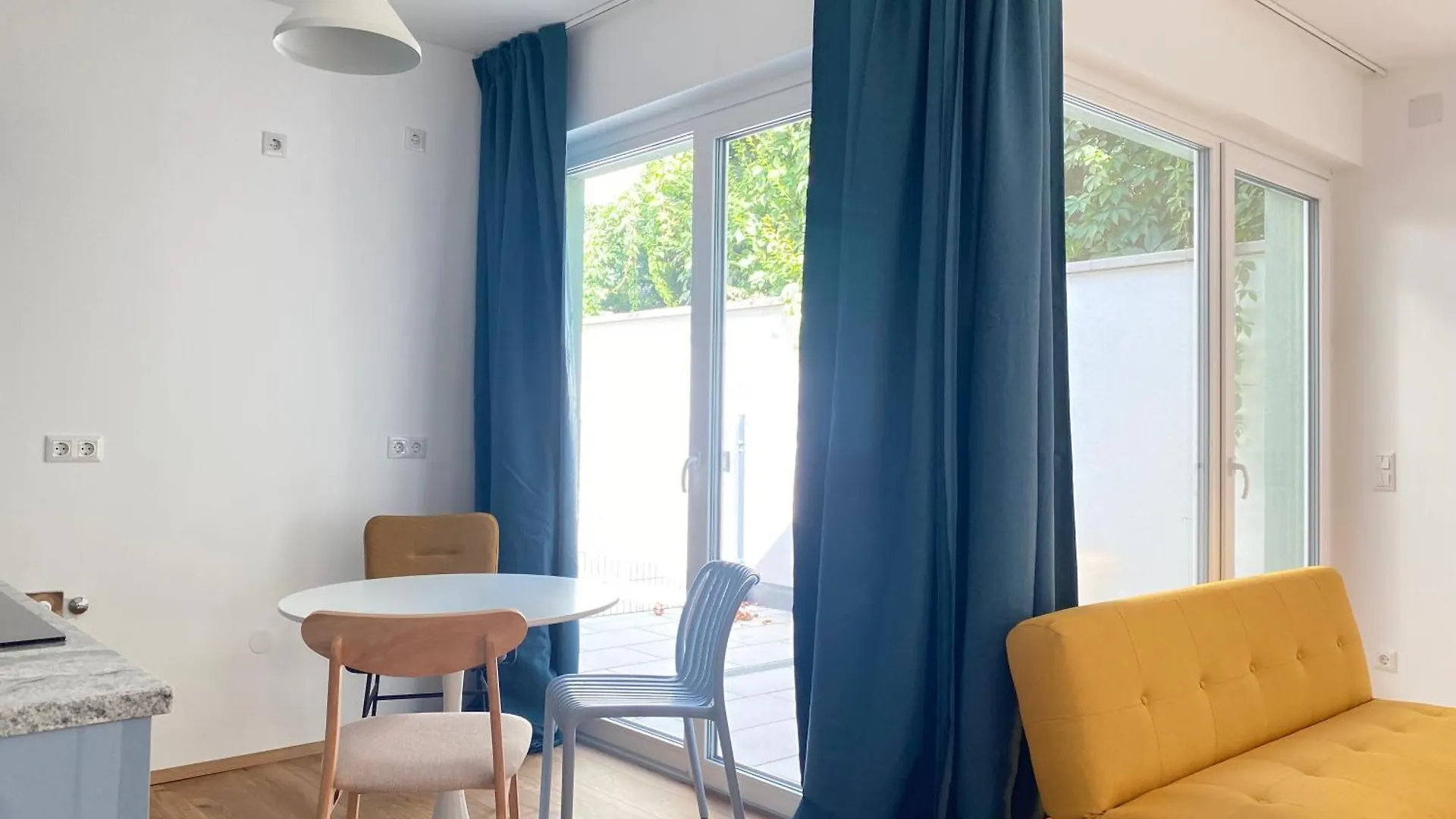 Stad10 - Apartments Very Close To Subway U2 Stadlau Wenen