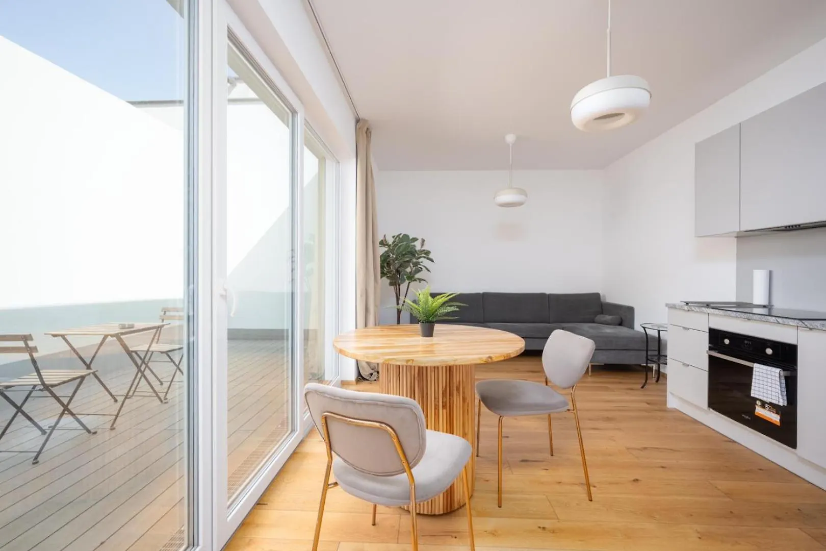 Stad10 - Apartments Very Close To Subway U2 Stadlau Wenen