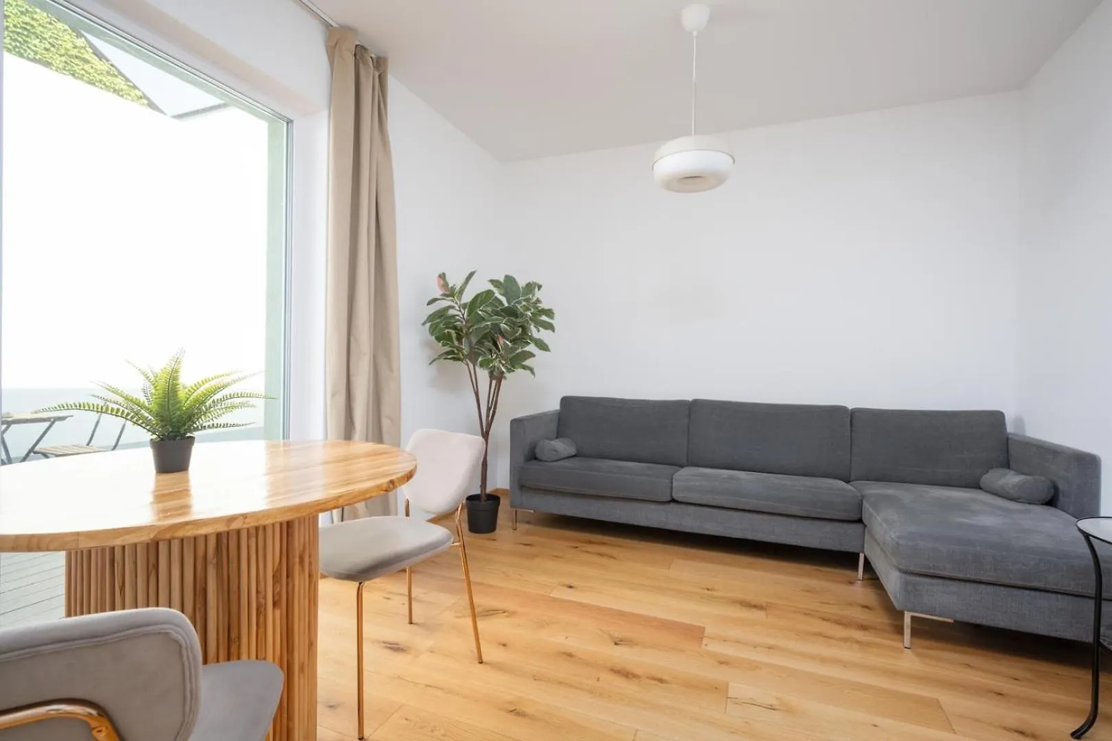 Stad10 - Apartments Very Close To Subway U2 Stadlau Wenen