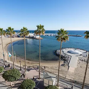 Beachfront With Stunning Sea Views Appartement Marbella